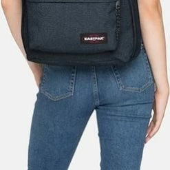 Groothandel ✨ Eastpak - Out Of Office - Rugzak - 27 Liter - Triple Denim 😍 -Reisbagage-Reisaccessoires Winkel 248x840
