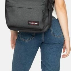 Gloednieuw 🔔 Eastpak - Back To Work - Rugzak - 27 Liter - Black Denim 😉 -Reisbagage-Reisaccessoires Winkel 256x840 1