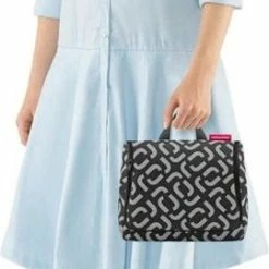 Aanbiedingen π Reisenthel Toiletbag Toilettas Ophangen - 3L - Signature Black Zwart π 10 Aanbiedingen π Reisenthel Toiletbag Toilettas Ophangen - 3L - Signature Black Zwart π -Reisbagage-Reisaccessoires Winkel 270x840