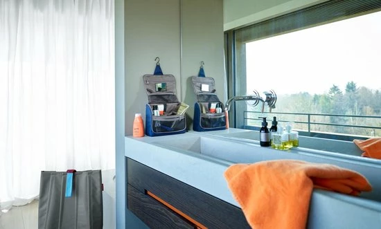 Aanbiedingen βοΈ Reisenthel Toiletbag Toilettas Ophangen - 3L - Zwart π 6 Aanbiedingen βοΈ Reisenthel Toiletbag Toilettas Ophangen - 3L - Zwart π - Afbeelding 4