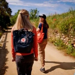 Kopen โจ Fjallraven Fjällräven Kånken Totepack Unisex Rugzak - Navy ๐ 49 Kopen โจ Fjallraven Fjällräven Kånken Totepack Unisex Rugzak - Navy ๐ -Reisbagage-Reisaccessoires Winkel 550x364