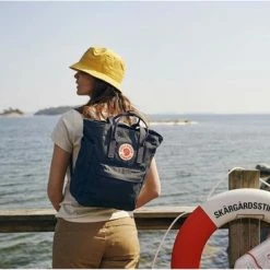 Kopen โจ Fjallraven Fjällräven Kånken Totepack Unisex Rugzak - Navy ๐ 44 Kopen โจ Fjallraven Fjällräven Kånken Totepack Unisex Rugzak - Navy ๐ -Reisbagage-Reisaccessoires Winkel 550x368 3