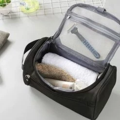 Gloednieuw 🌟 Travel Collection Ophangbare Toilettas Met Haak – Zwart – Organizer – Travelbag – Dames & Heren – Reistas 😀 -Reisbagage-Reisaccessoires Winkel 550x392 1