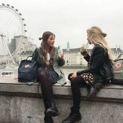 Flash-uitverkoop 😍 Fjallraven Fjällräven Kånken Unisex Rugzak - Fog 🌟 -Reisbagage-Reisaccessoires Winkel 550x405 2