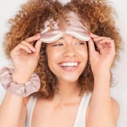 Gloednieuw ๐ Malinsi Slaapmasker 3-in-1 Bijpassend Zakje En Scrunchie - Roze - Oogmasker - Vrouwen - Zijde - Slaapmaskers - Slaap - Cadeau Voor Haar - Sinterklaas & Kerst ๐ 16 Gloednieuw ๐ Malinsi Slaapmasker 3-in-1 Bijpassend Zakje En Scrunchie - Roze - Oogmasker - Vrouwen - Zijde - Slaapmaskers - Slaap - Cadeau Voor Haar - Sinterklaas & Kerst ๐ -Reisbagage-Reisaccessoires Winkel 550x541