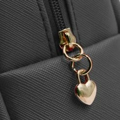 Goedkoopste βοΈ Fashion Favorite Make-Up / Toilettas - Zwart | PU Leder | 17 X 10 X 8 Cm | Waterproof 𧨠8 Goedkoopste βοΈ Fashion Favorite Make-Up / Toilettas - Zwart | PU Leder | 17 X 10 X 8 Cm | Waterproof 𧨠-Reisbagage-Reisaccessoires Winkel 550x550 1002