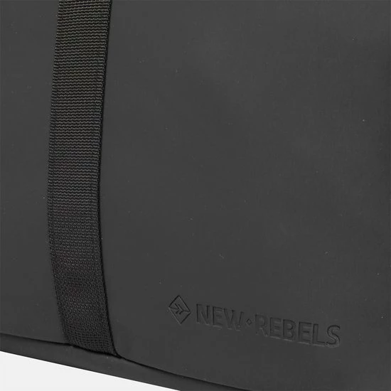 Goedkoop 🔥 New Rebels Mart Waterafstotende Rolltop Rugzak - Medium - Zwart ✨ 17 Goedkoop 🔥 New Rebels Mart Waterafstotende Rolltop Rugzak - Medium - Zwart ✨ - Afbeelding 15