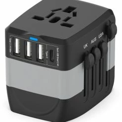 Gloednieuw 👏 Ar202 Universele Wereldstekker Met 4 USB-C En USB Poorten - Internationale Reisstekker Voor 150+ Landen - EU - Engeland (UK) - Amerika (USA) - Australië - Azië - Zuid Amerika - Reis Adapter - Wereld Stekker - Oplader – Zwart 👍 -Reisbagage-Reisaccessoires Winkel 550x592 2