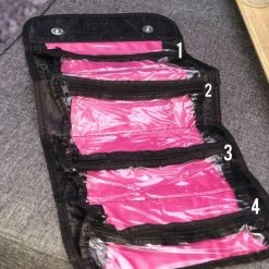 Begroting ⌛ Merkloos Roll N Go Make-up Tas – Zwart / Roze 🎉 -Reisbagage-Reisaccessoires Winkel 550x733 27