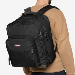Kopen 😀 Eastpak - Ultimate - Rugzak - 42 Liter - Black 👏 -Reisbagage-Reisaccessoires Winkel 550x799 1